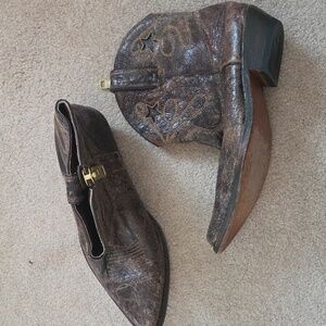 Steve Madden Crackle & distressed leather Cowboy booties 9.5